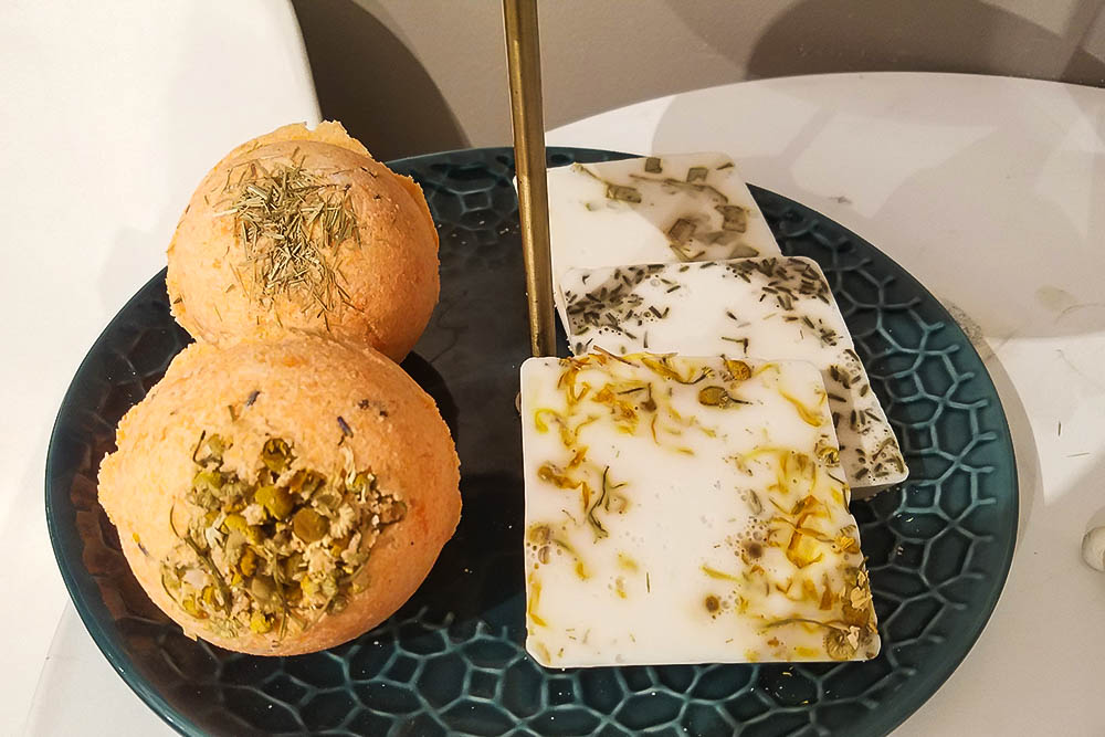 Bath Soap & Bath Bomb Making